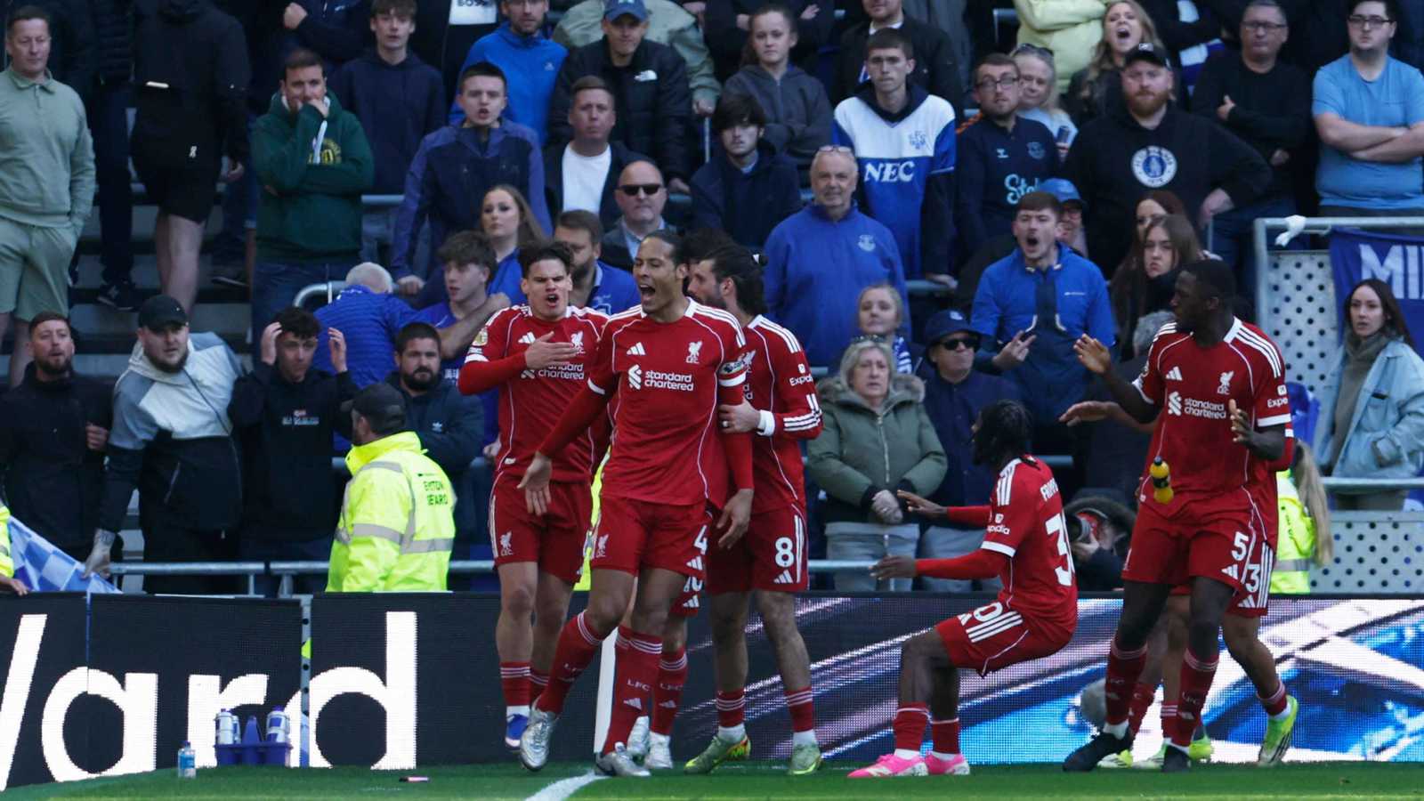 بعد خسارة تشيلسي.. ماذا يحتاج ليفربول لحسم التأهل إلى دوري أبطال أوروبا؟ 