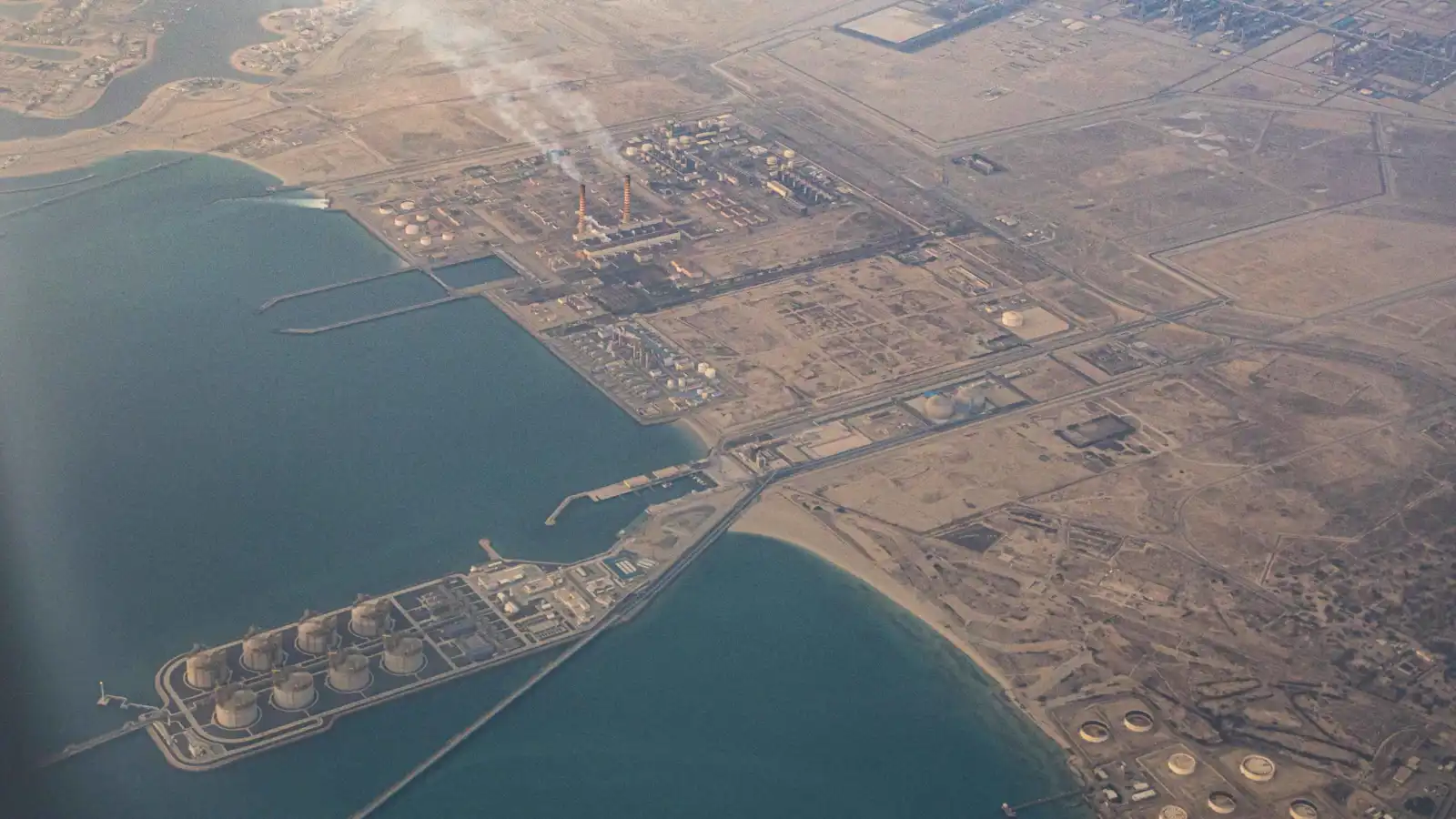 إيران تعلن استهداف ناقلة نفط أمريكية قرب سواحل الكويت