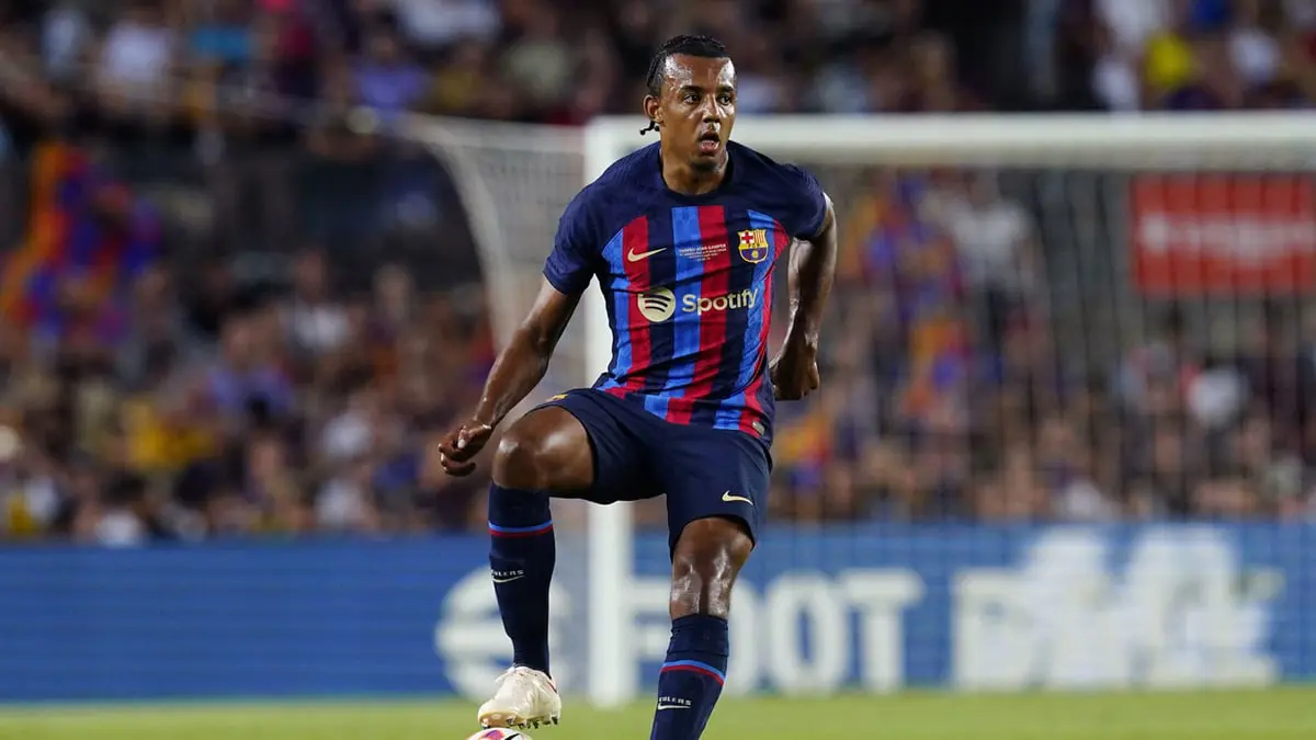 بفضل الرحيل الوشيك لأوباميانغ.. برشلونة يسجل كوندي قبل مواجهة بلد الوليد