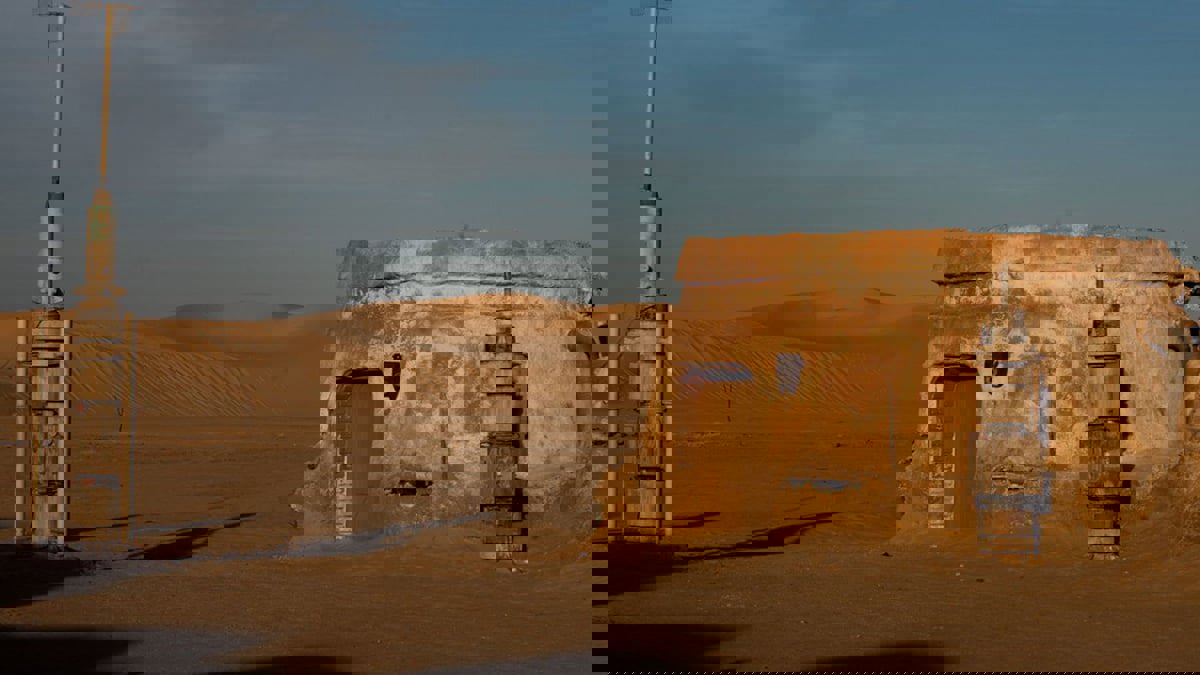 عنق الجمل.. صحراء تونسية منسية استحالت مزارا يستقطب السياح