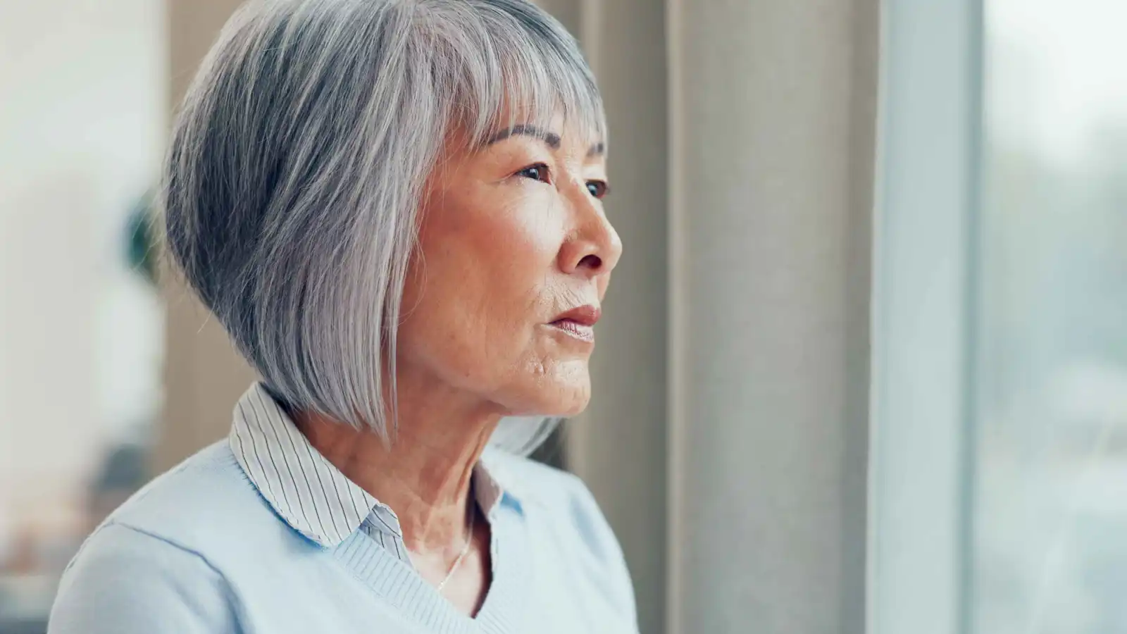 الوحدة لا تسرّع تدهور الذاكرة.. دراسة تقلب المفاهيم لدى كبار السن