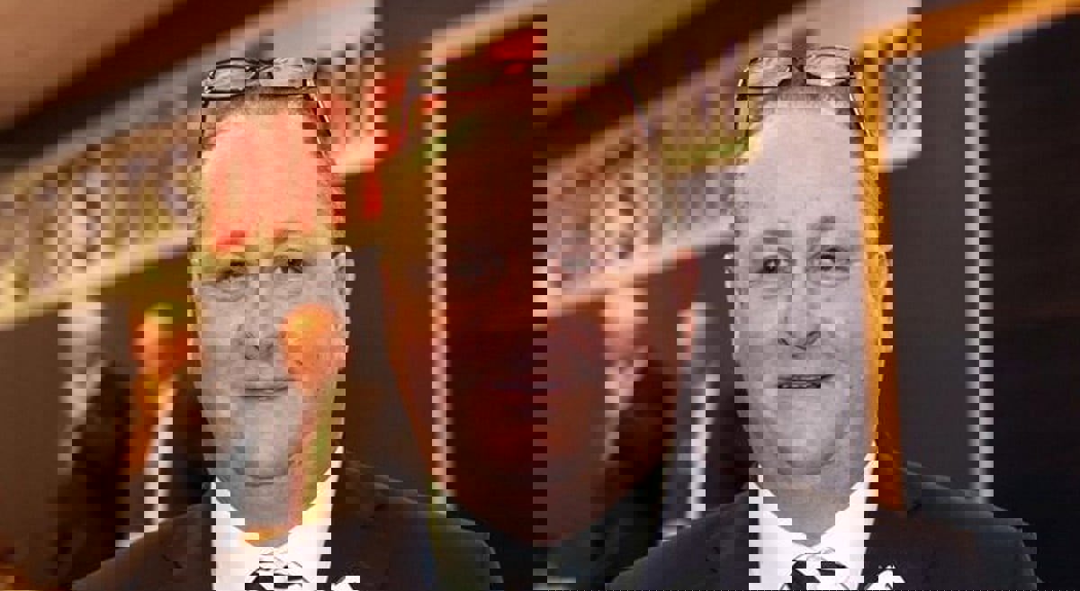 عملاق إعلامي أمريكي يقدم عرضا بديلا لشراء نيوكاسل يونايتد وينتظر مصير الصفقة السعودية