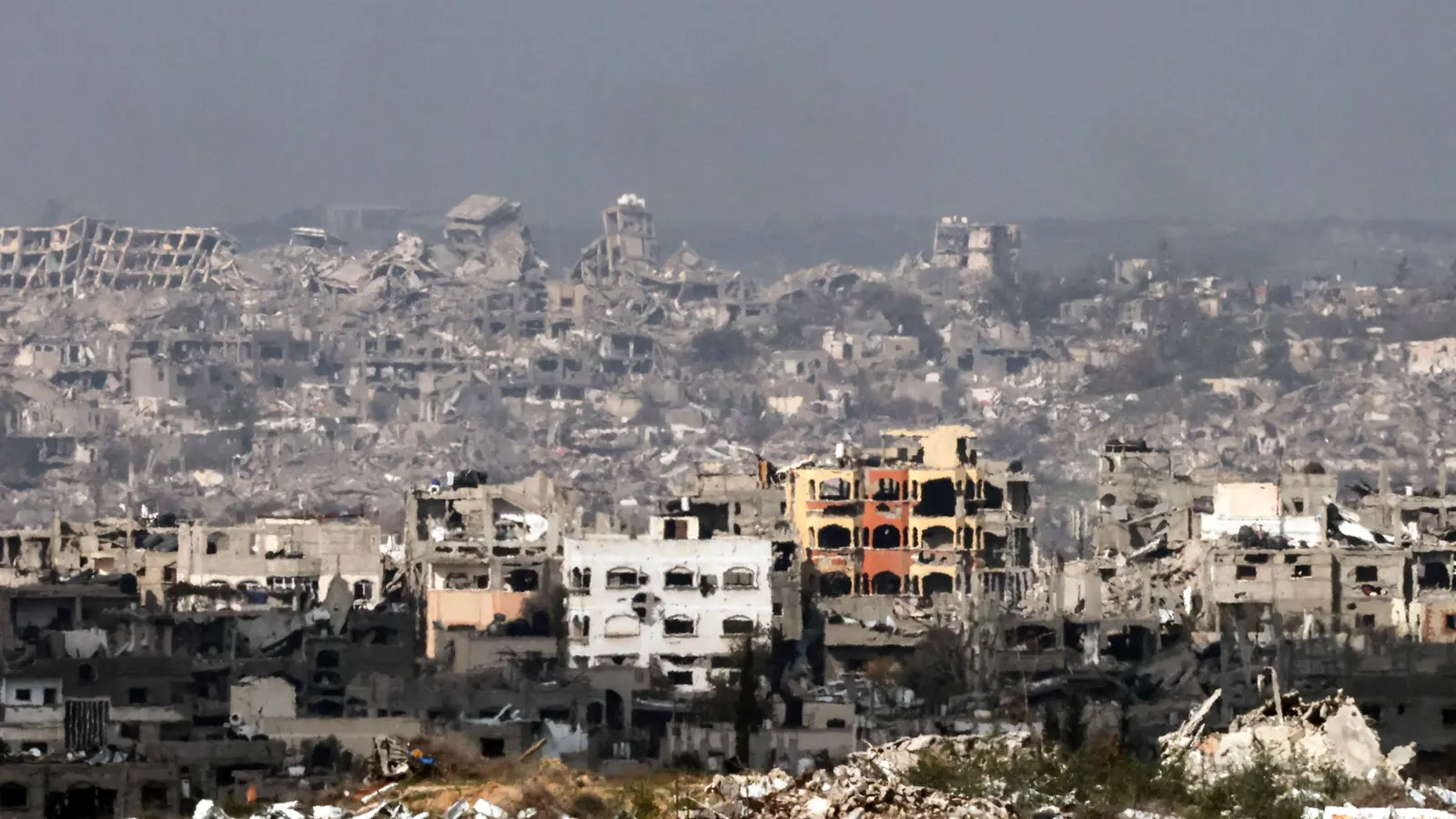 كيف تفاعلت أذرع إيران مع هدنة غزة؟