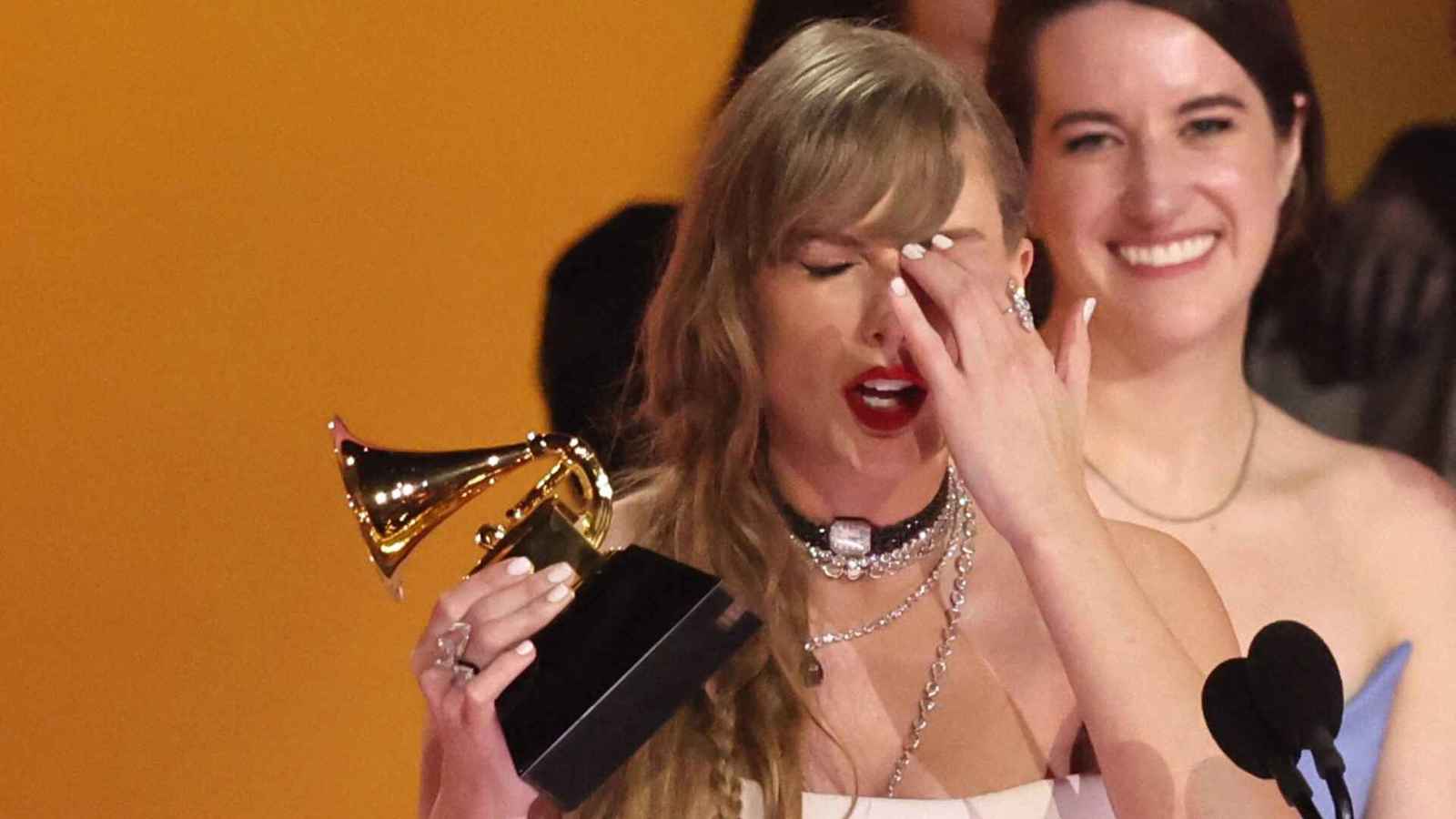 من هم أبرز المرشحين لجوائز "الغرامي" 2025؟