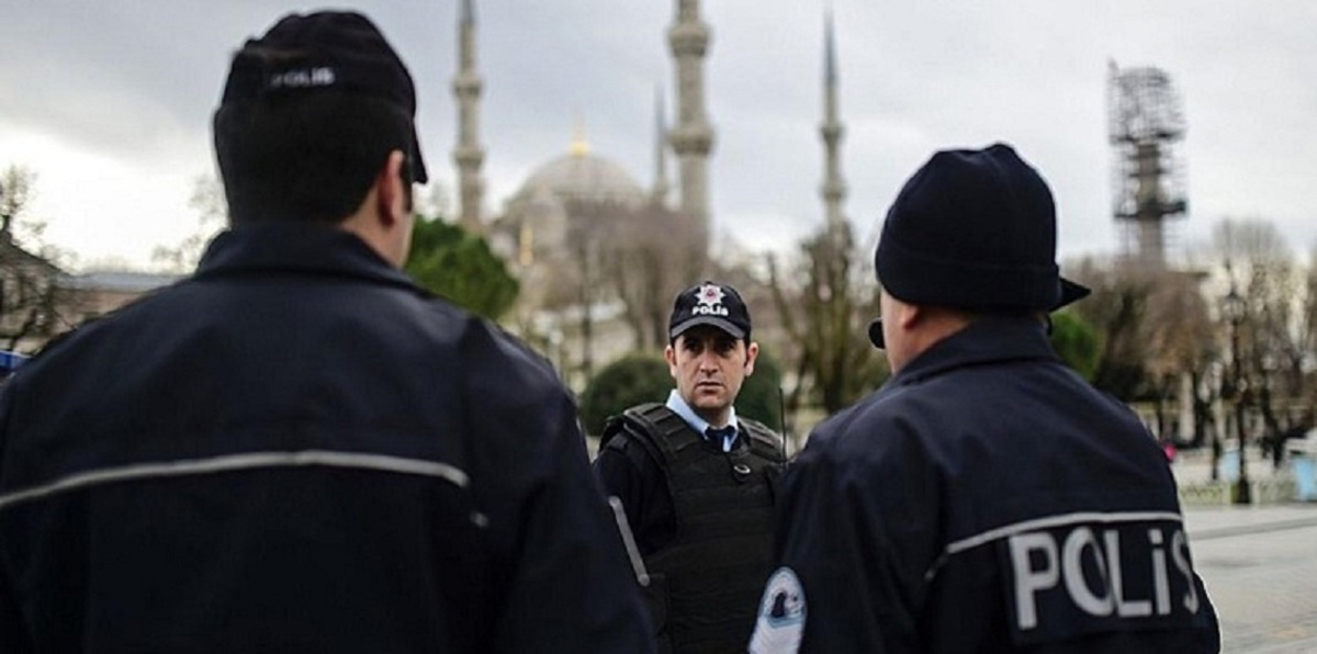 تركيا تحتجز سويديًا يشتبه بصلاته بحزب العمال الكردستاني