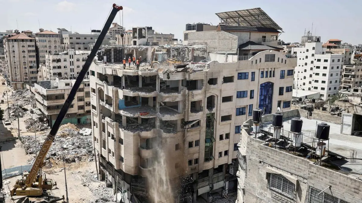 تقرير: مسيحيو غزة يخططون لمغادرتها بعد الحرب الأخيرة.. وإسرائيل تغلق الأبواب أمامهم