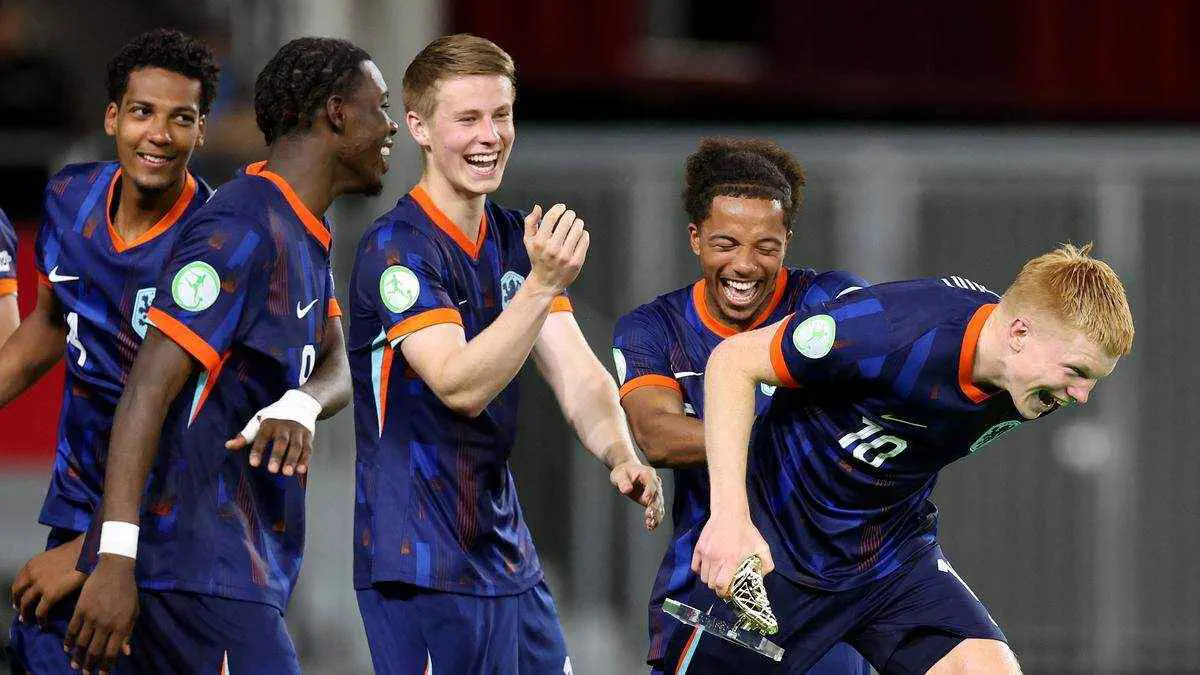 ريال مدريد ينقضّ على جوهرة منتخب هولندا (فيديو)