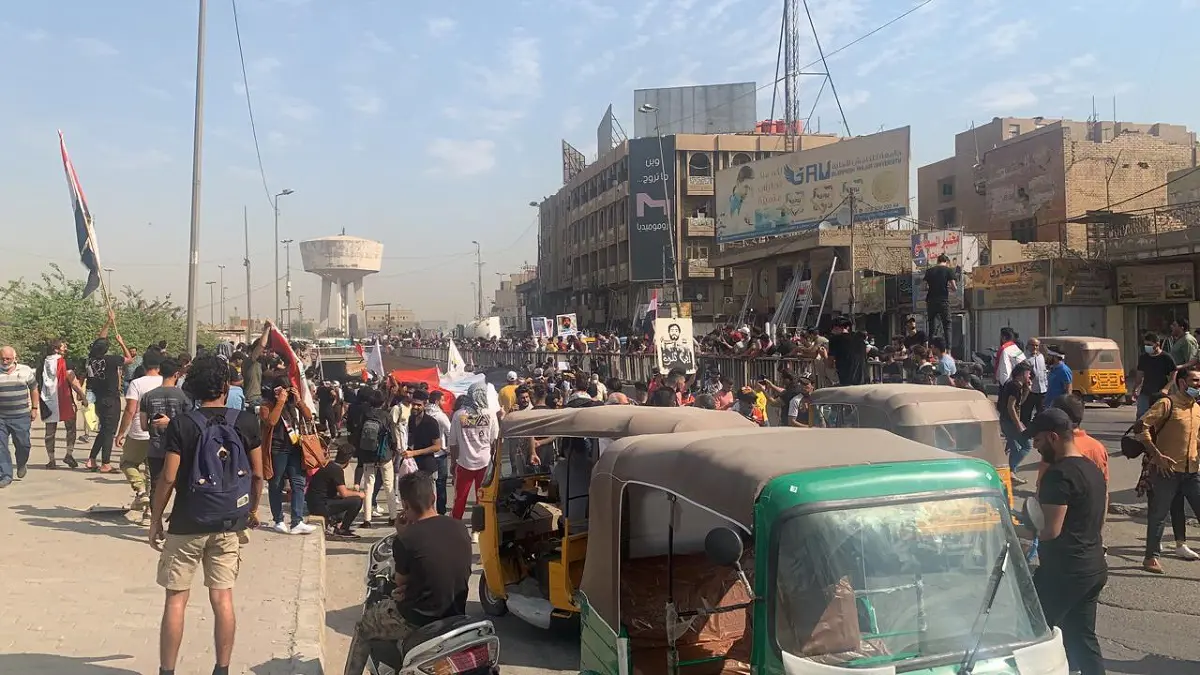 الأمن العراقي يمنع متظاهرين من دخول المنطقة الخضراء في بغداد (فيديو)