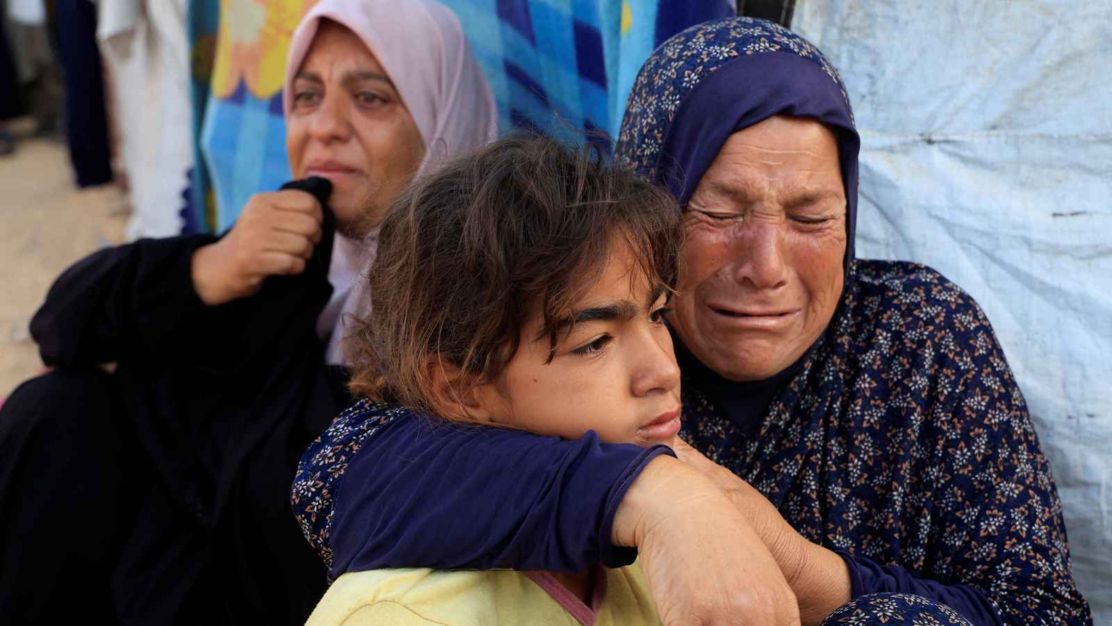 32 قتيلا بغارات إسرائيلية متواصلة على غزة