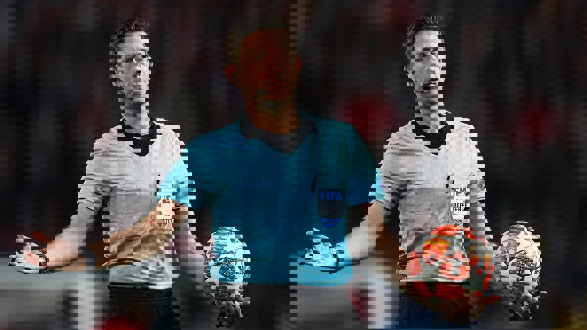 جيانلوكا روكي حكمًا لمباراة تشيلسي وآرسنال في نهائي الدوري الأوروبي