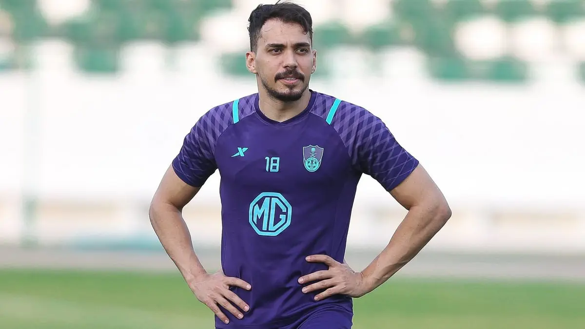 كارلوس إدواردو ينهي عقده مع الأهلي السعودي