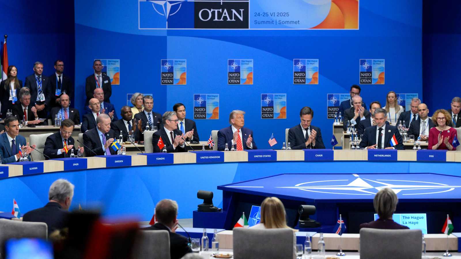 "الطرد من الناتو" يصعّد التوتر بين مدريد وواشنطن.. ماذا يخطط ترامب؟