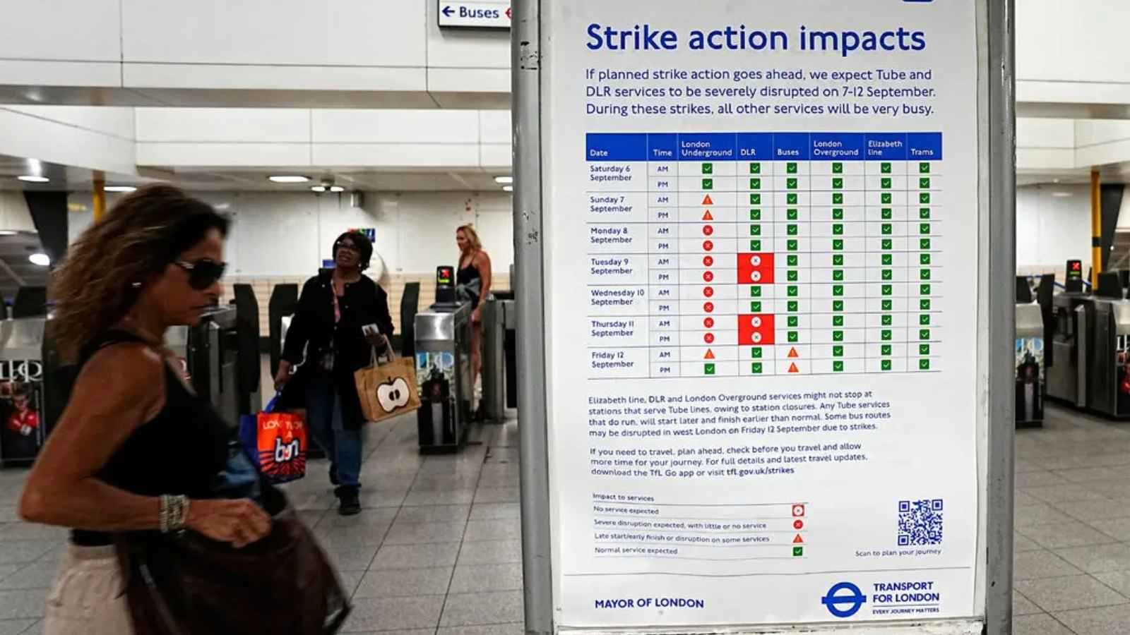 الشلل يعطل الحياة في لندن إثر إضراب لعمال مترو الأنفاق