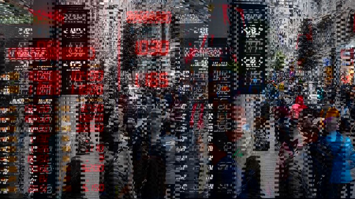 "المونيتور": حلفاء أردوغان "قلقون" من وضع الاقتصاد التركي