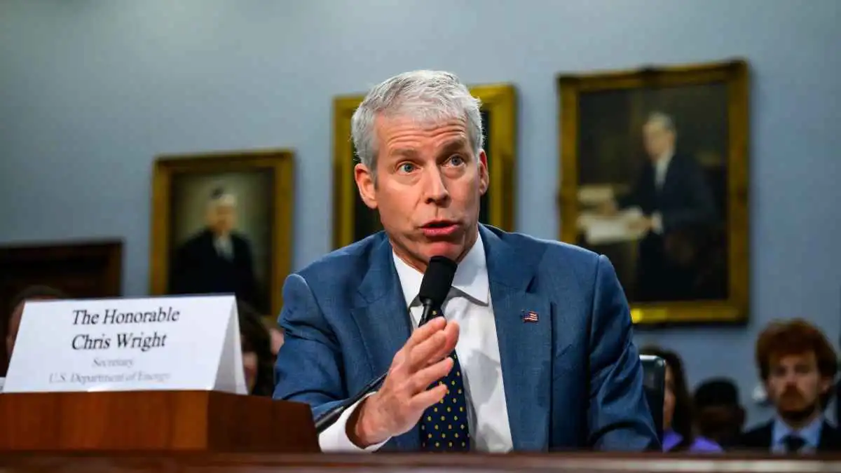 المهلة "عام واحد".. أمريكا تضغط على وكالة الطاقة للتخلي عن خططها المناخية