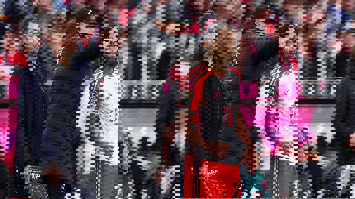 توخيل يوقف تعليماته للسماح للاعبه بقراءة الفاتحة (فيديو)