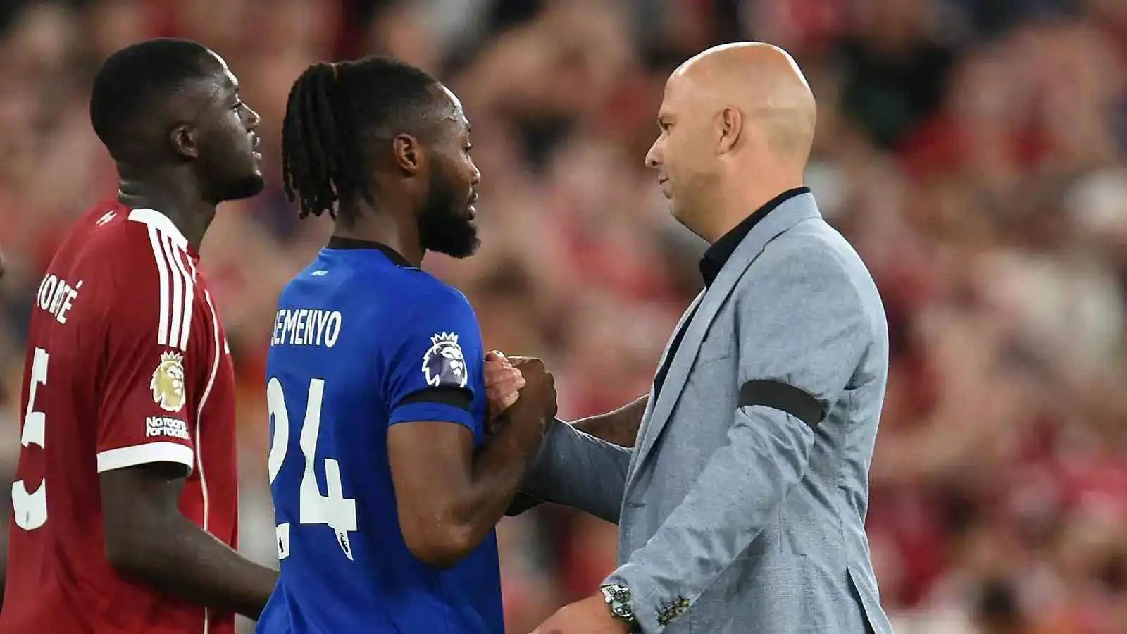 ليفربول ينسحب من صفقة "بديل" محمد صلاح