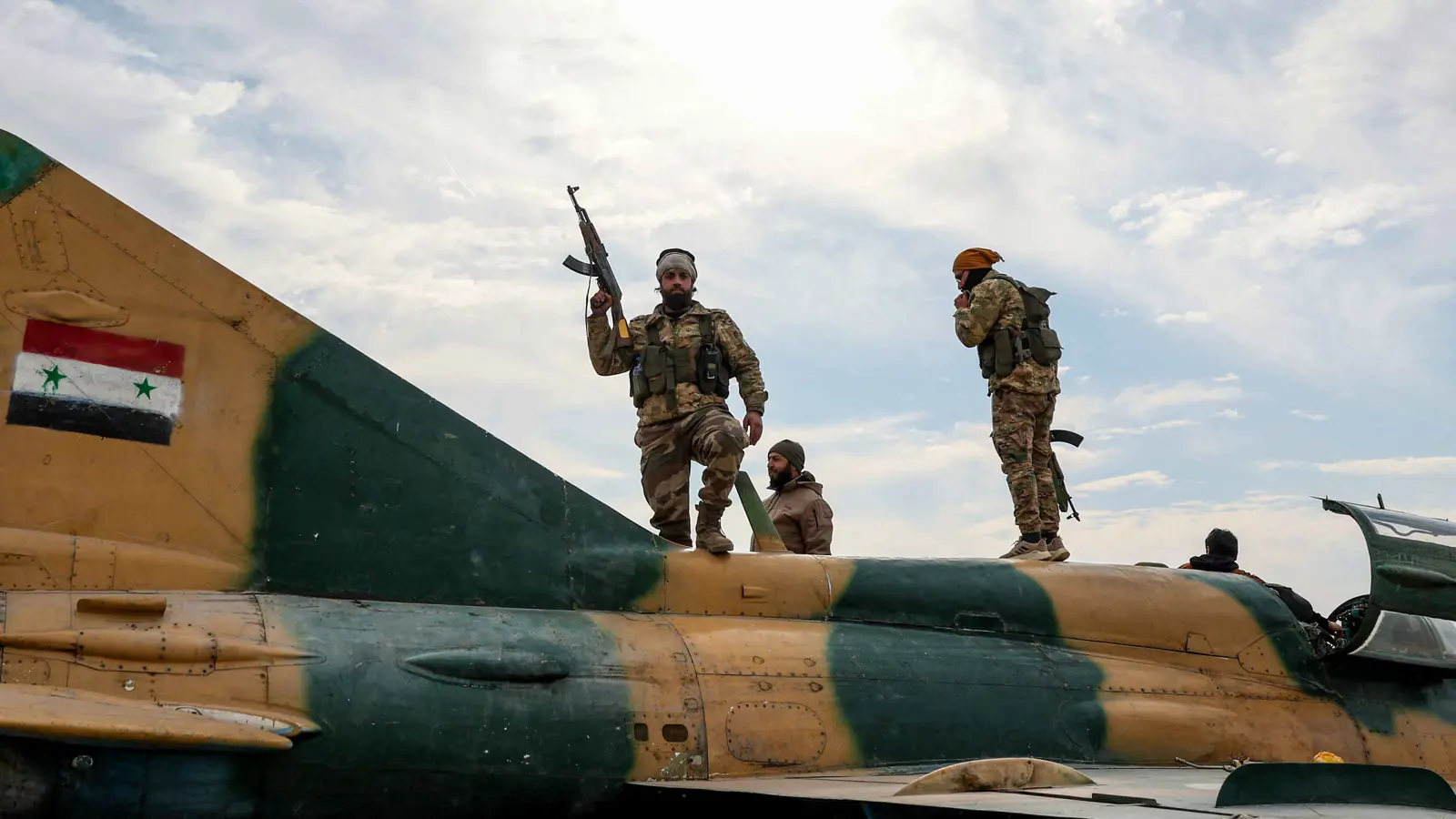 بعد تقدم الفصائل إلى حمص.. عراقجي يتحدث عن "مصير الأسد" (فيديو)