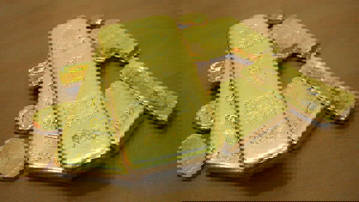 الذهب يستقر تحت ضغط عوائد السندات المرتفعة قبيل بيانات أمريكية