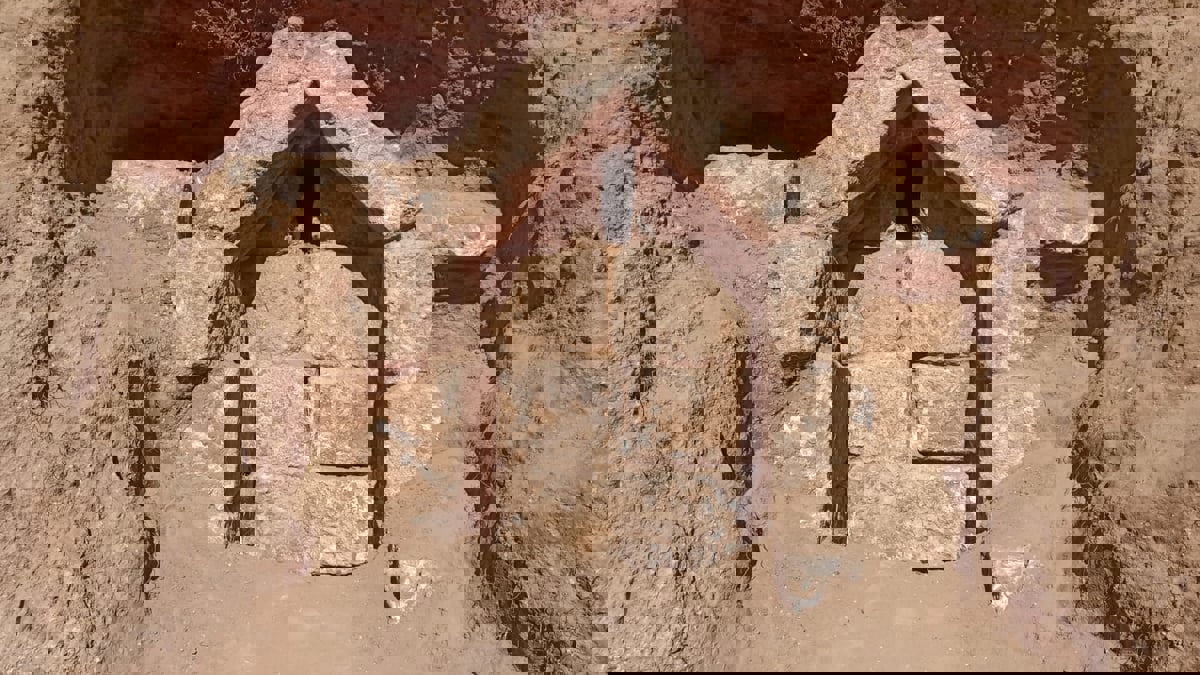 غزة.. وقف أعمال الإنشاء بمدينة مصرية بعد اكتشاف بقايا مقبرة رومانية