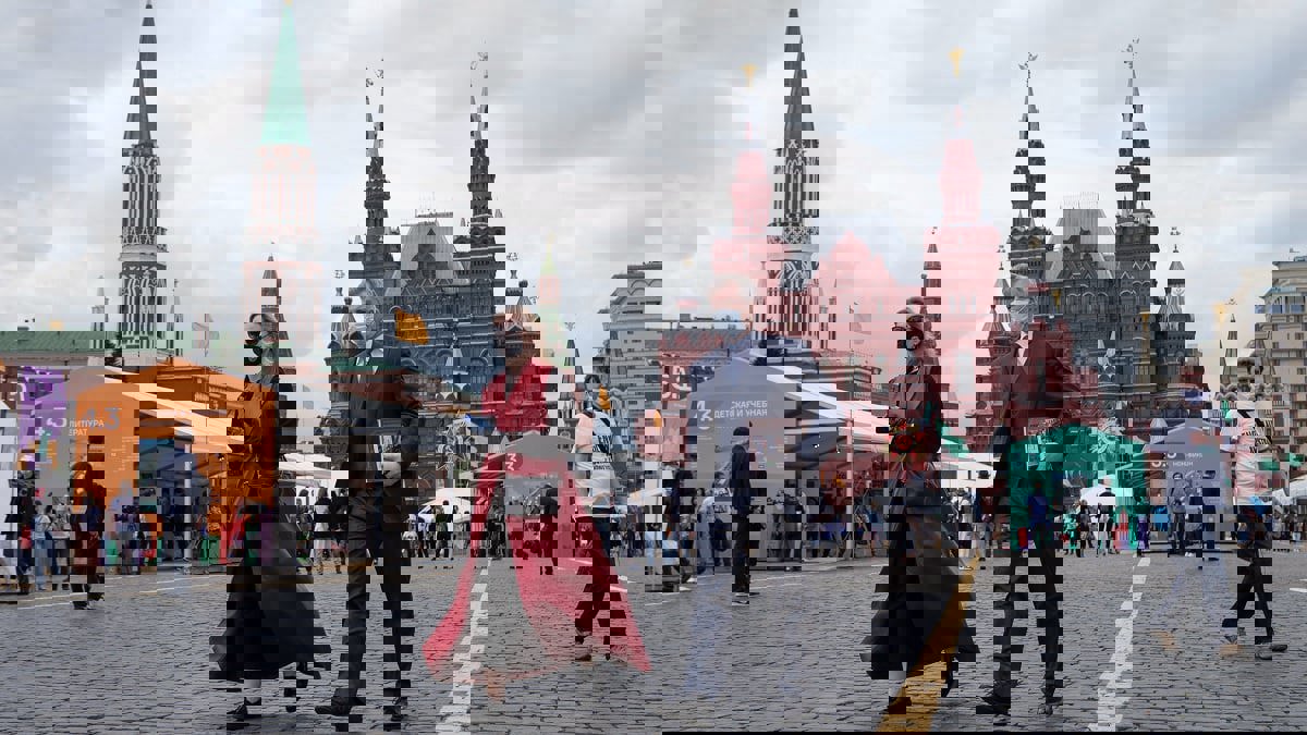 رئيس بلدية موسكو يقول إن كل قيود كورونا ستُرفع هذا الشهر