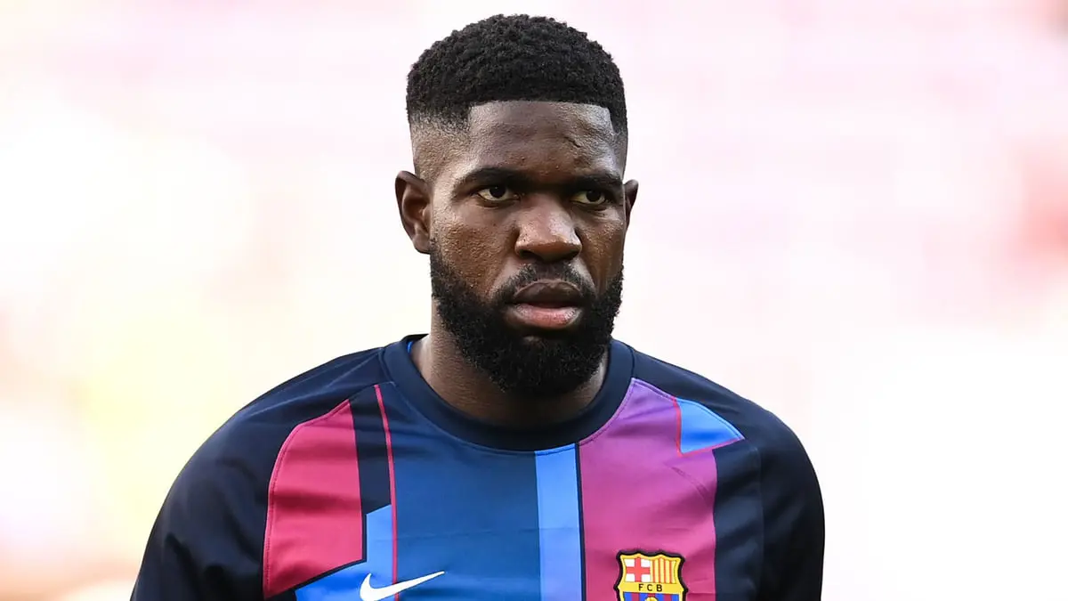 رسميا.. برشلونة يجدد عقد صامويل أومتيتي حتى 2026