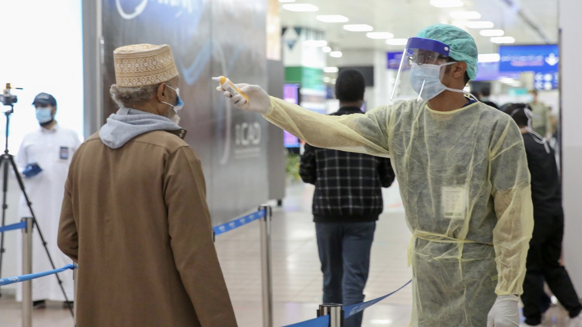 سلطنة عمان تسجل 348 إصابة جديدة بفيروس كورونا