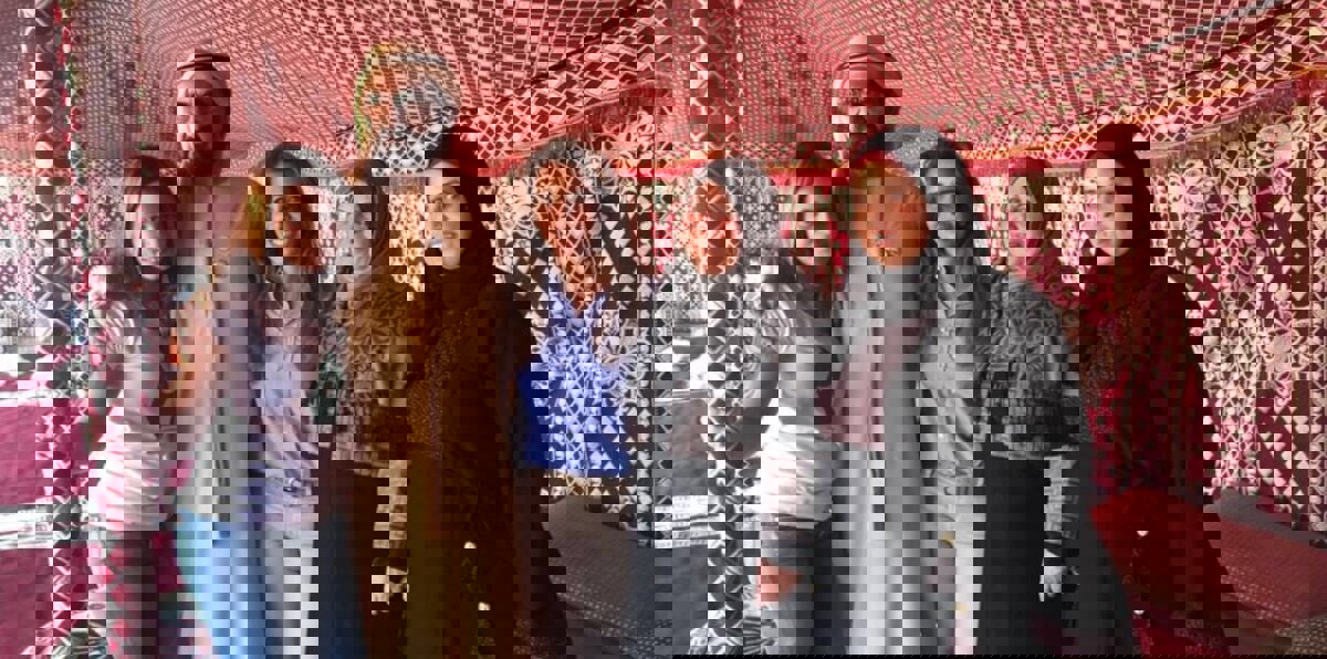 محمد بن راشد والأميرة هيا يستضيفان في دبي أسرة الطيار معاذ الكساسبة الذي أحرقه داعش (صور)