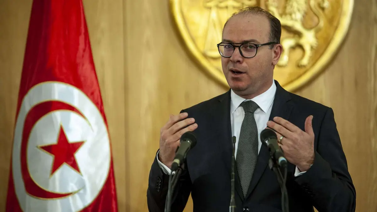 تونس.. اقتطاع يوم عمل يجر حكومة الفخفاخ إلى القضاء