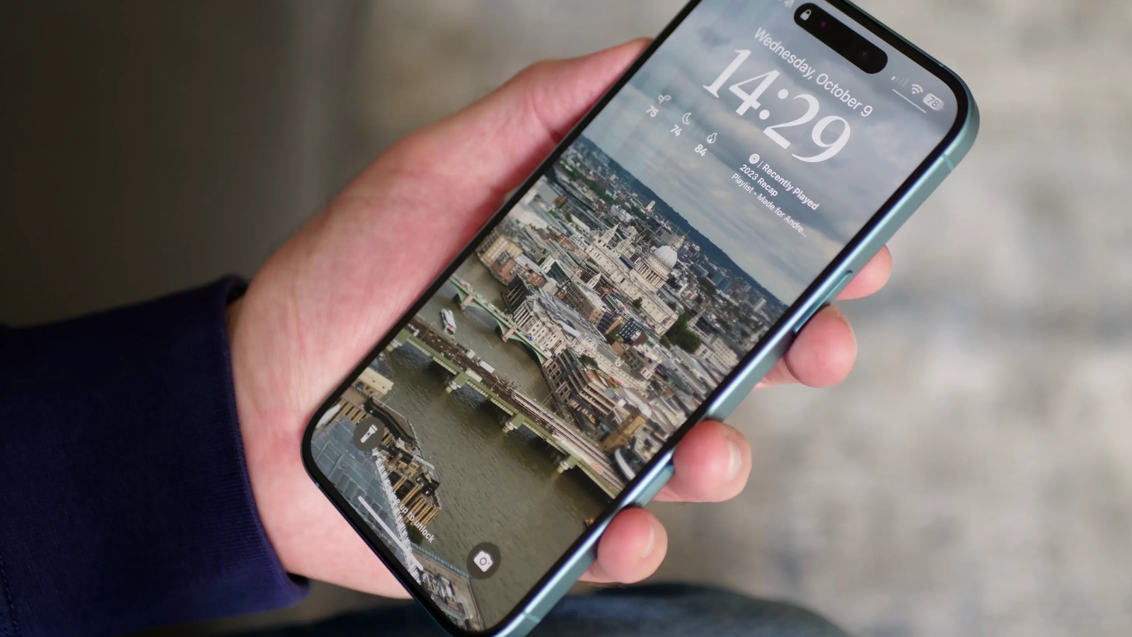 مقارنة بين "OnePlus 13" و"iPhone 16 Plus".. ما الأفضل؟