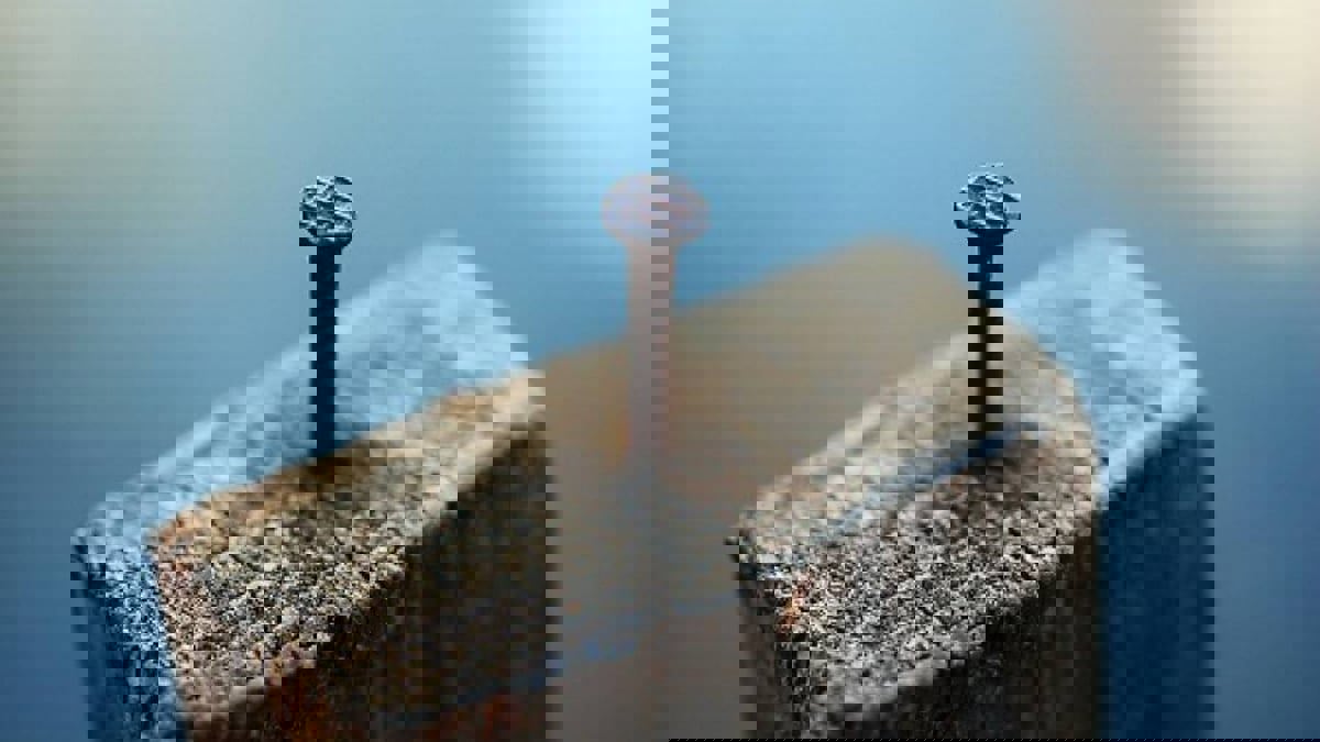 باكستان.. "معالج" يزرع مسمارا في رأس امرأة حامل كي تنجب صبيا