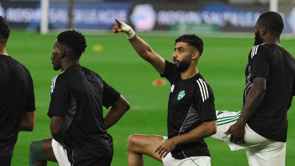 4 أسباب.. لماذا اختفى صالح أبو الشامات أمام النجمة؟ 