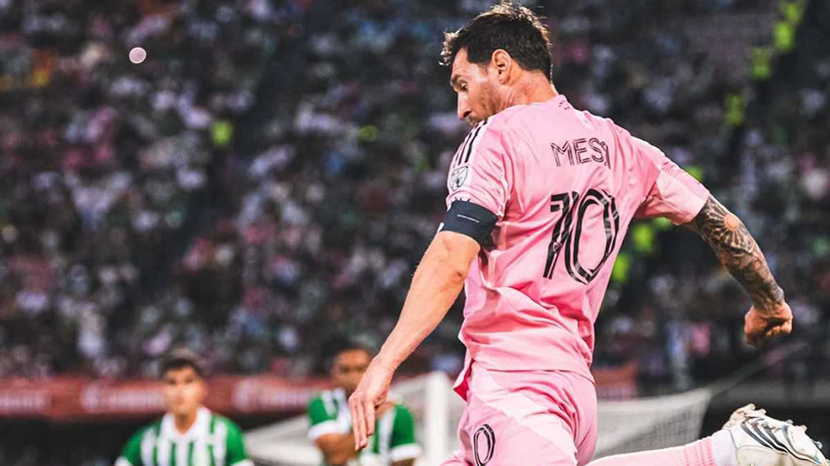 الموعد والقنوات الناقلة لمباراة إنتر ميامي وبرشلونة الإكوادوري 