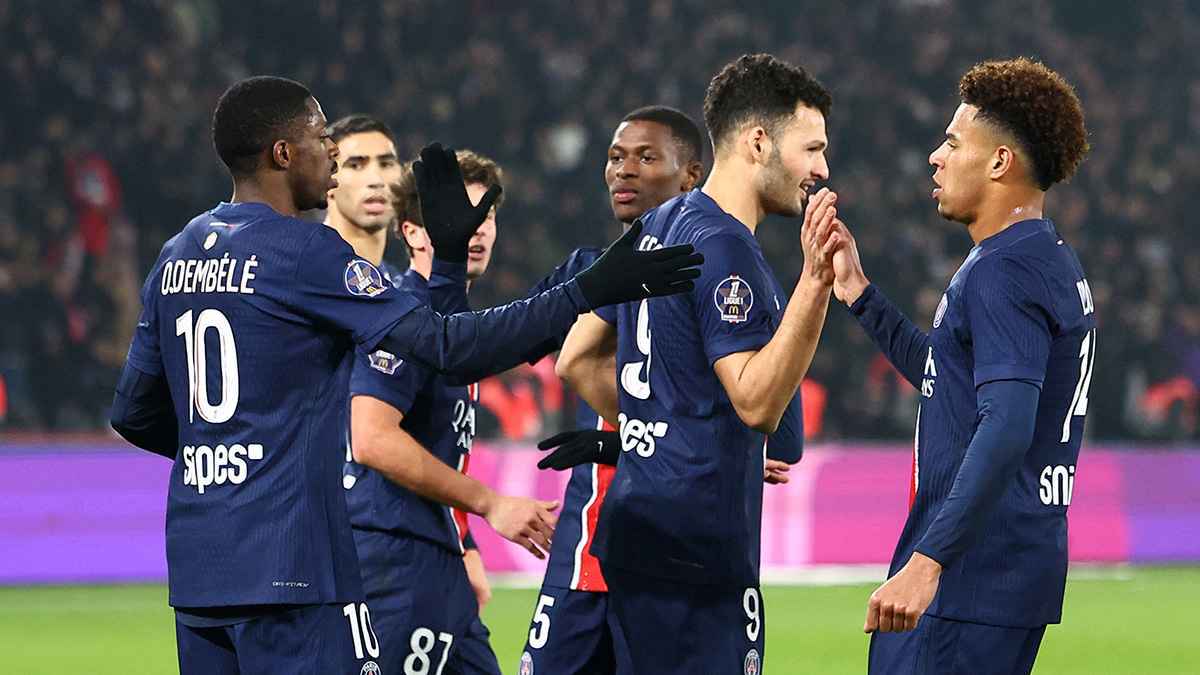 بسبب "قميص".. سان جيرمان يصدم مطربة مشهورة