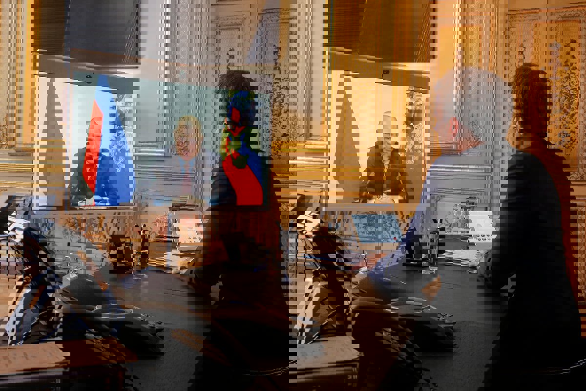 غضب على ضفتي الأطلسي.. باريس تدعو موسكو للاحتفاء بـ"إنزال النورماندي"