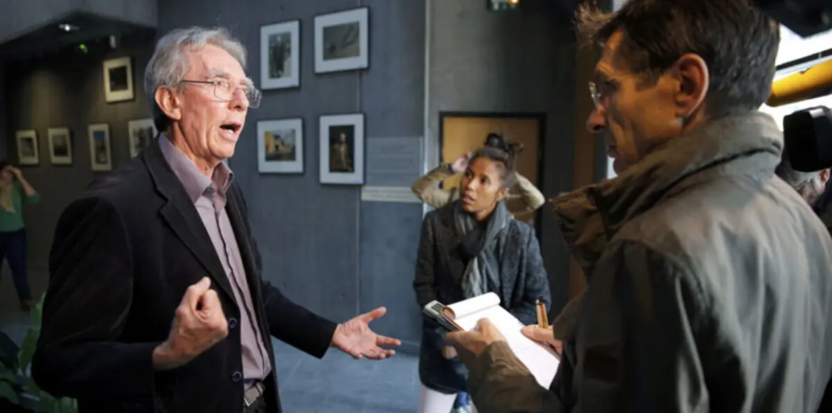 فوز 3 علماء بجائزة نوبل في الكيمياء