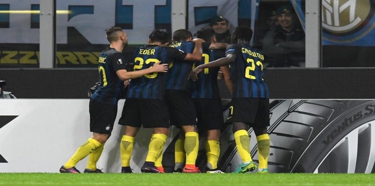 انتصارات ثمينة لإنتر ميلان وشالكة وأياكس بالدوري الأوروبي