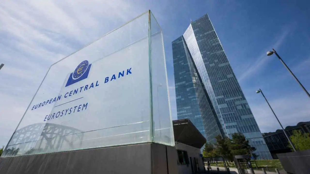 المركزي الأوروبي يصفع كييف.. هل وصل الدعم الأوروبي لأوكرانيا إلى نهايته؟