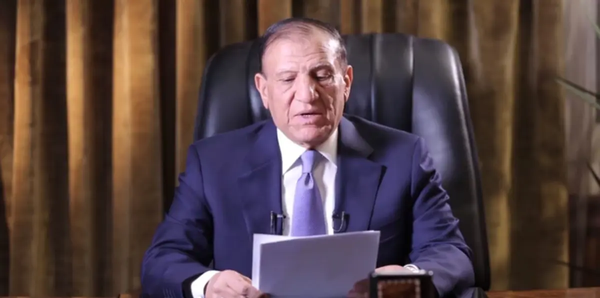 نجل سامي عنان يرد على قيادي إخواني زعم تواصل والده مع الجماعة (فيديو)