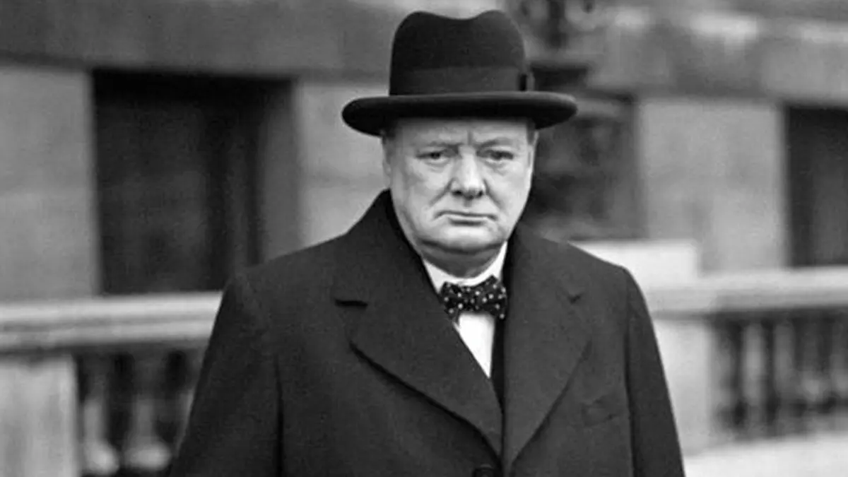 تشرشل والساعة المظلمة