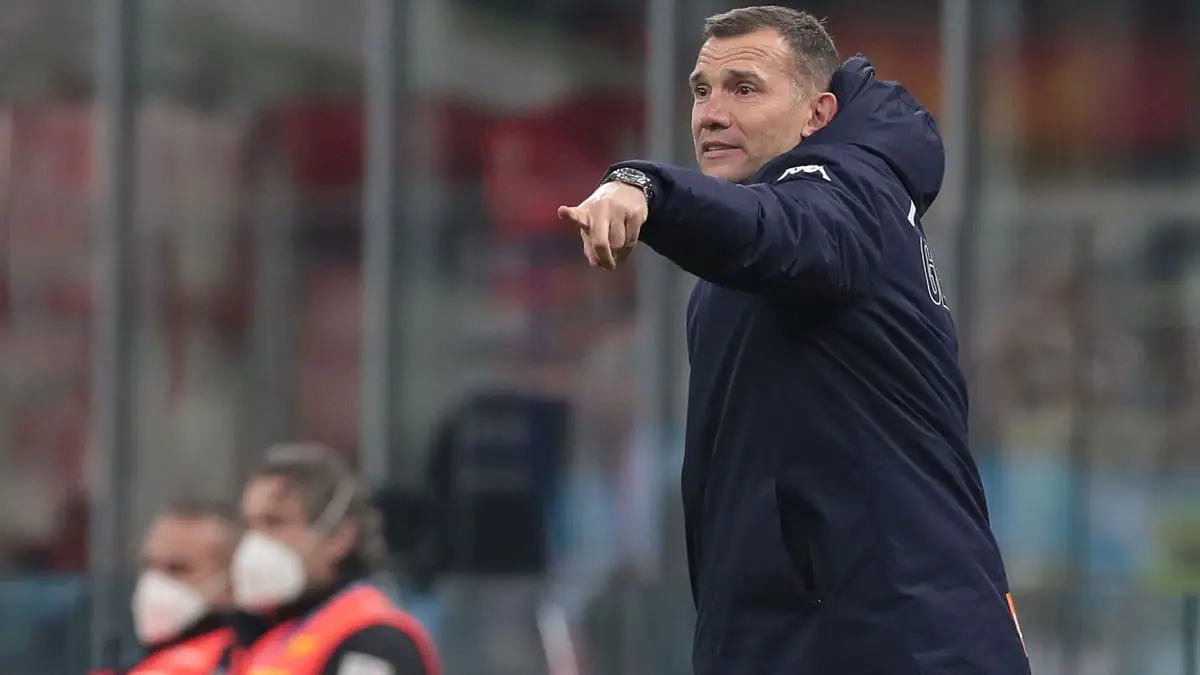 بعد شهرين من تعيينه.. جنوى الإيطالي يستغني عن خدمات مدربه شيفتشنكو