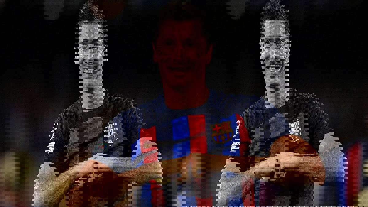 ليفاندوفسكي يحقق رقما قياسيا في دوري أبطال أوروبا ويطارد رونالدو وميسي