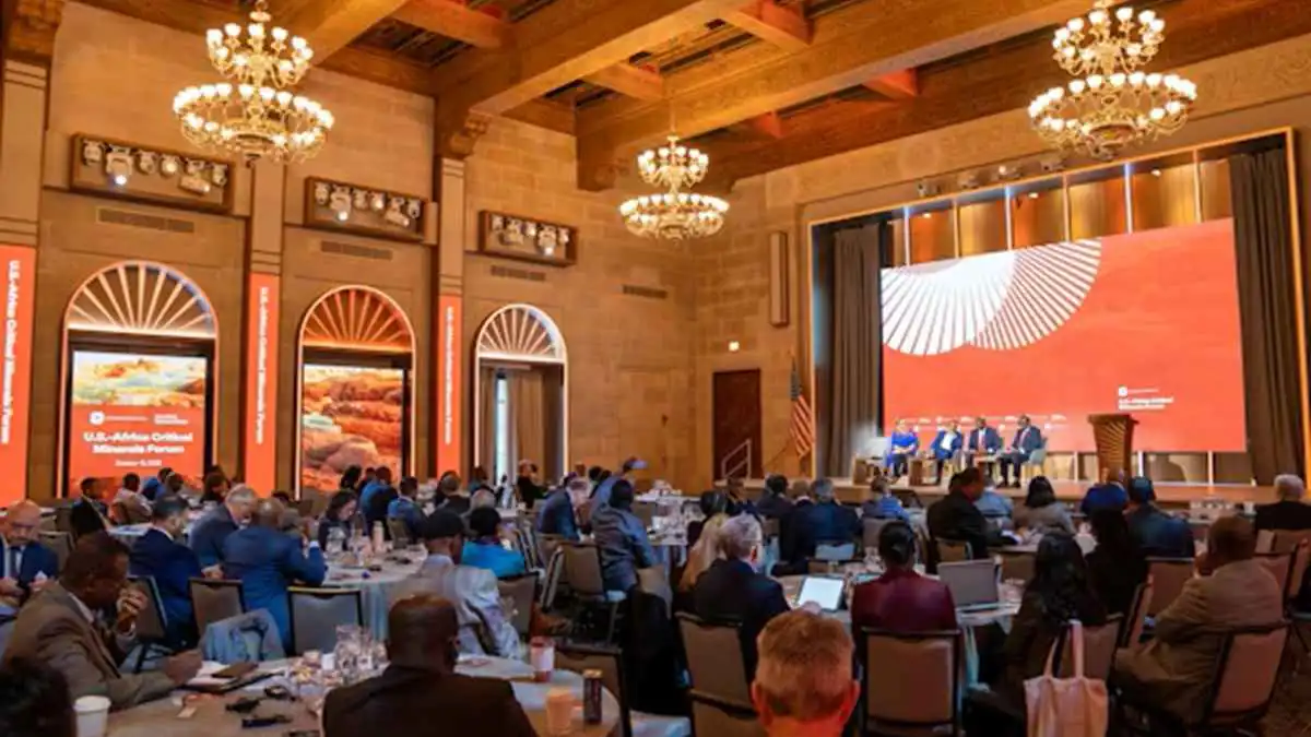 "الموارد والقوة".. كيف تحولت أفريقيا إلى "منجم" لطموحات أمريكا التكنولوجية؟