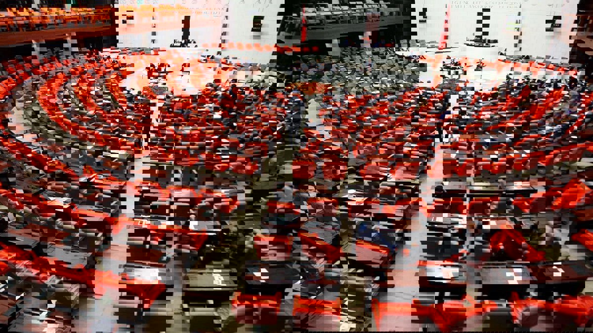 البرلمان التركي يقر قانونا يشدد الرقابة على المنظمات غير الحكومية