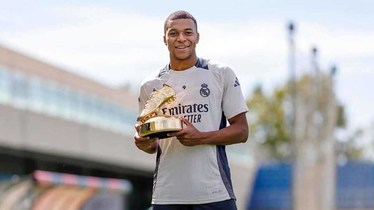 سباق محموم.. ترتيب الحذاء الذهبي الأوروبي 2025