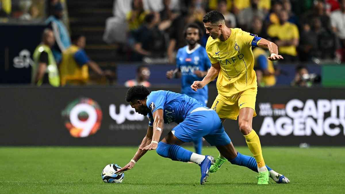 أحدهما سيغادر.. "خلاف كبير" بين كريستيانو رونالدو وماجد الجمعان  (فيديو)