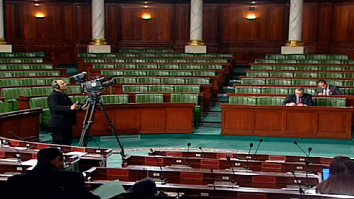 عزوف نواب البرلمان التونسي عن حضور الجلسات يُثير استياء النخب