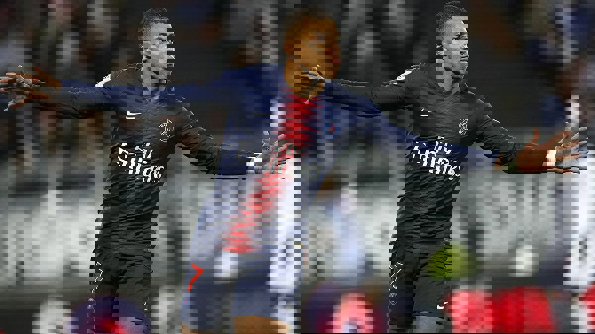 صحيفة: كيليان مبابي أبلغ باريس سان جيرمان بطلب الرحيل الموسم المقبل