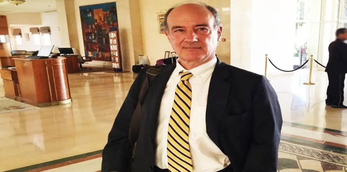 المبعوث الأمريكي إلى ليبيا يطالب بالإبقاء على قرار حظر الأسلحة