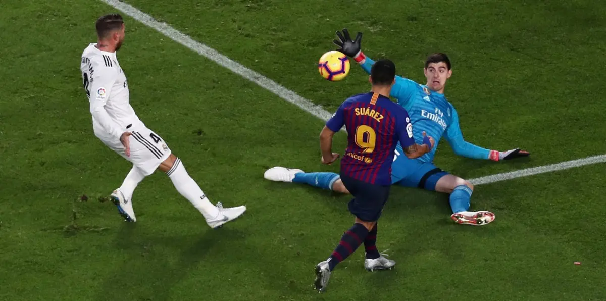 لويس سواريز يدخل تاريخ برشلونة بعد "هاتريك" الكلاسيكو أمام ريال مدريد